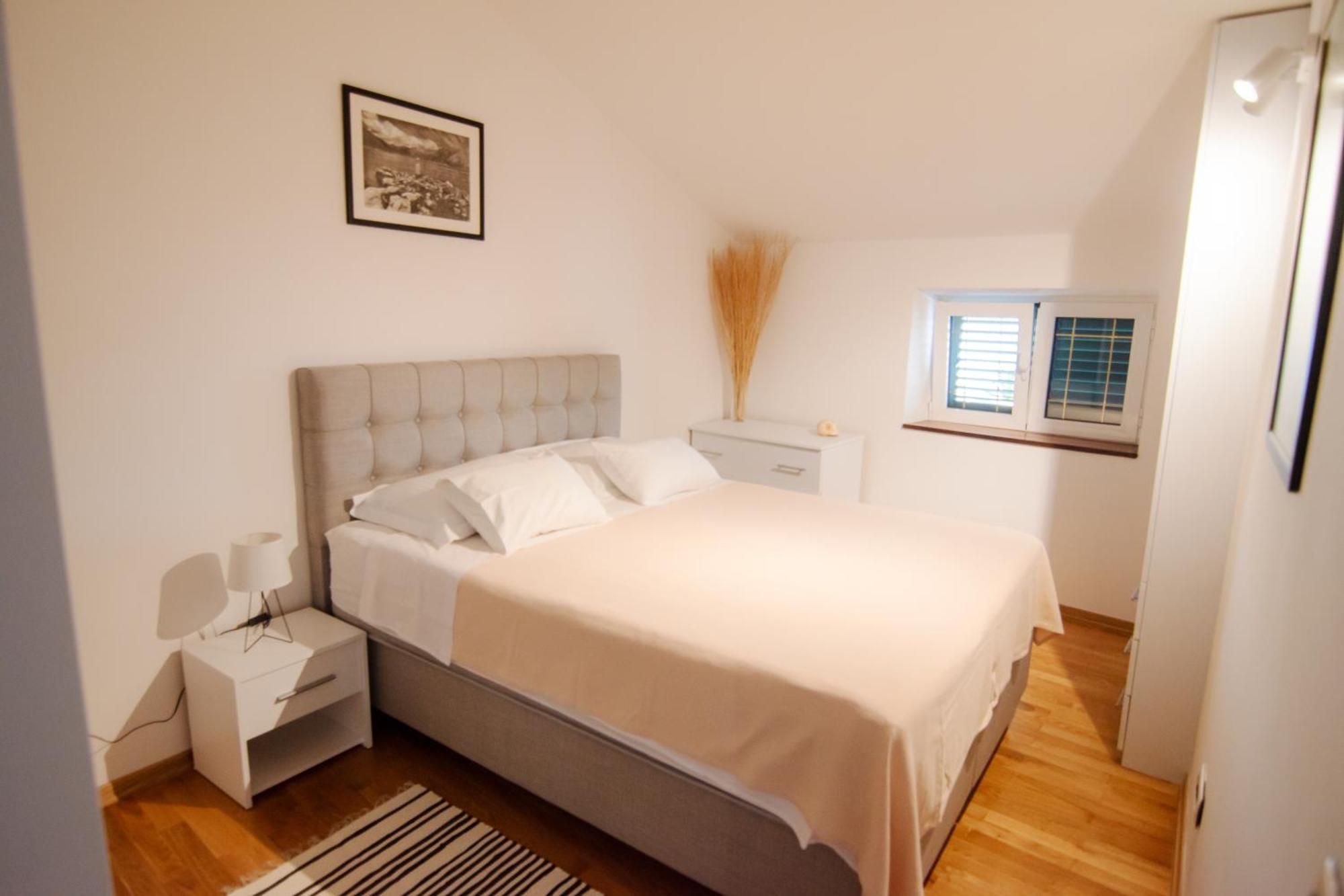 City Center Apartments Тиват Экстерьер фото