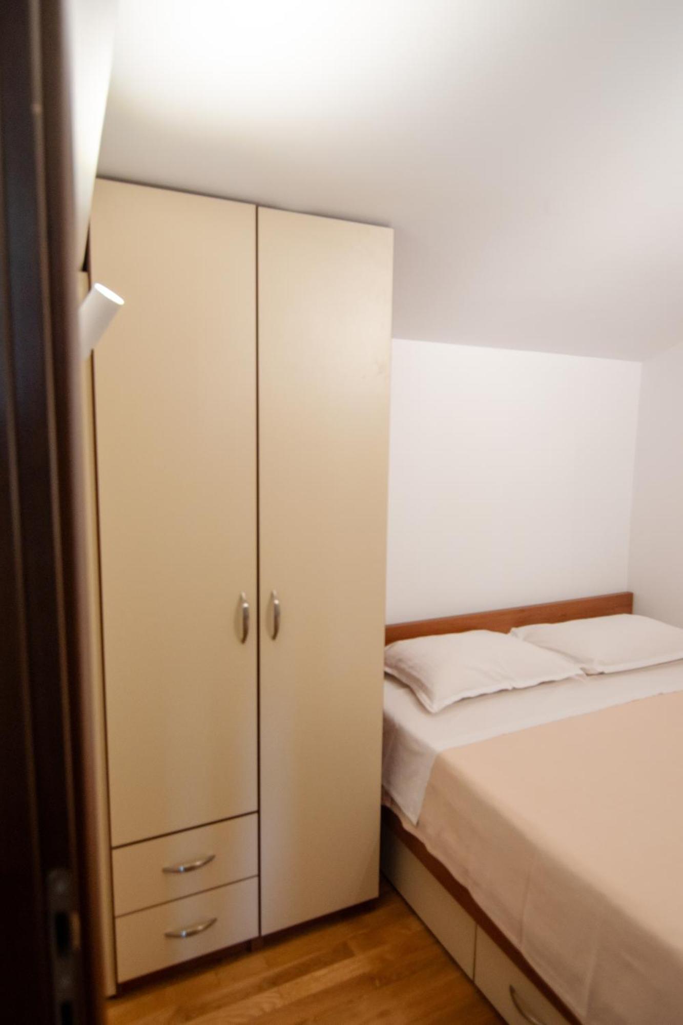City Center Apartments Тиват Экстерьер фото